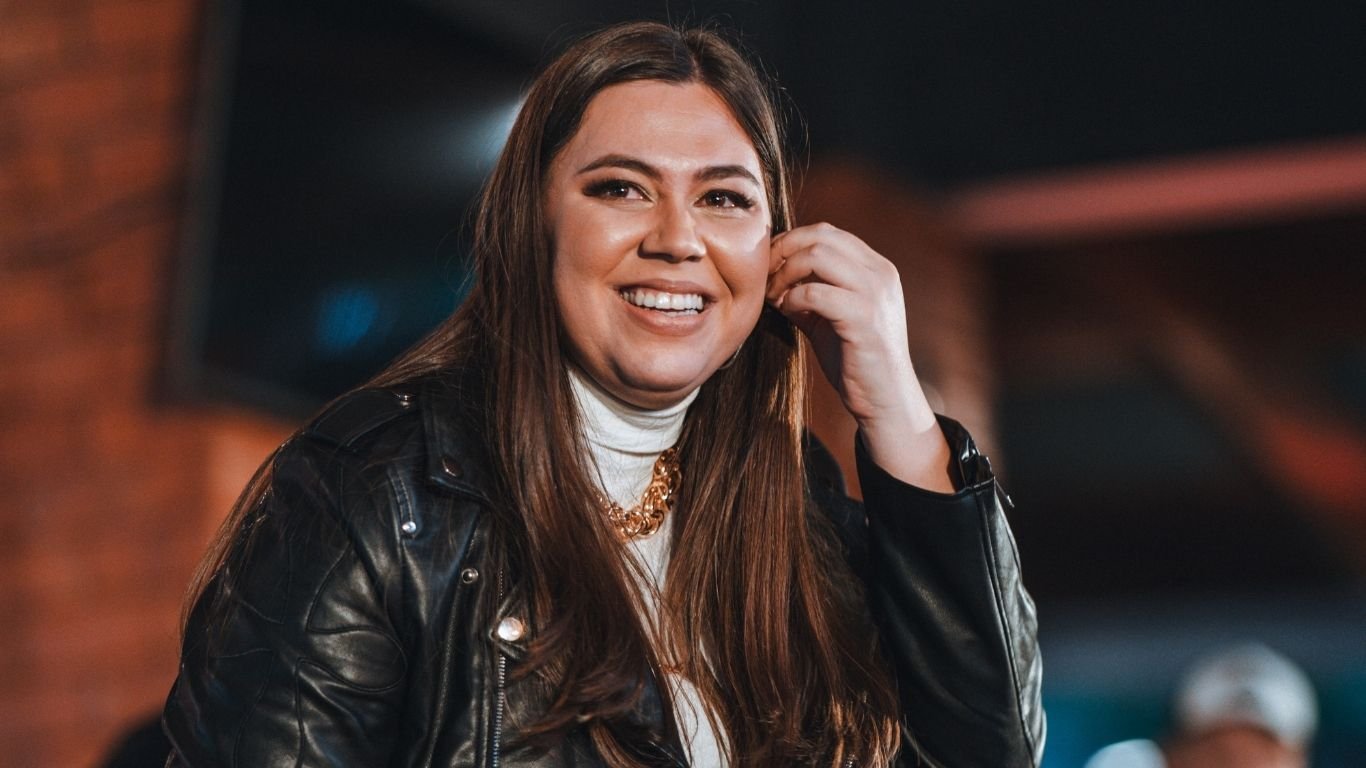 Laiza Lagares no Resenha Mix: Música Autoral, Jeromix e o Novo Sertanejo